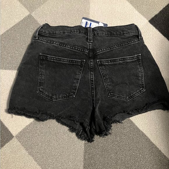 Universal Thread Women's Black Wash High Rise Shorty Shorts Size 2 - Picture 3 of 8
